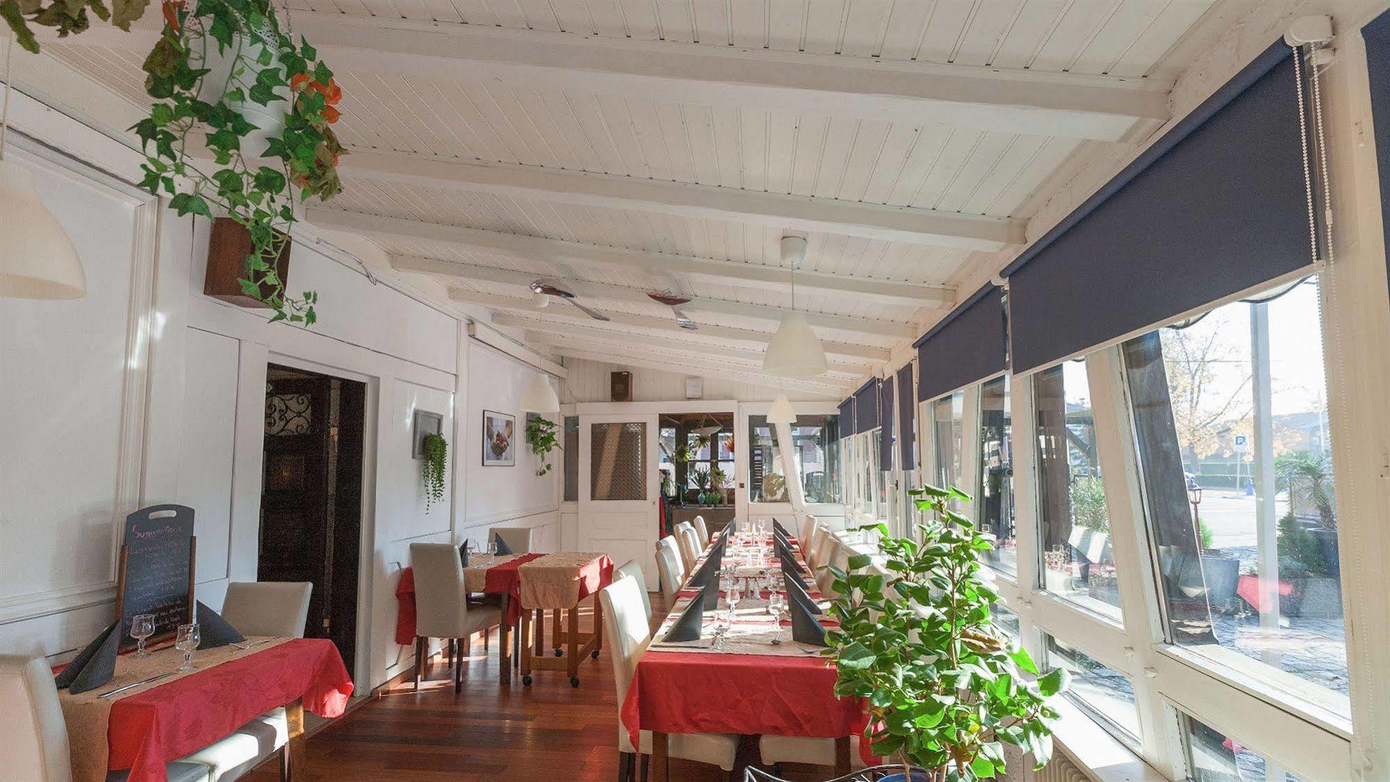 Hotel Restaurant Au Cygne Eschau Esterno foto